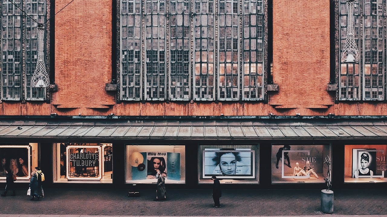 The Evolution of Outdoor Advertising: Why Digital Billboards are the Future