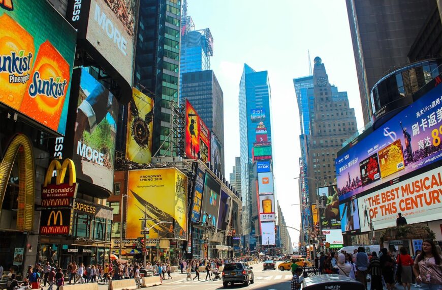 The Evolution of Advertising: Embracing the Power of Digital Outdoor Media