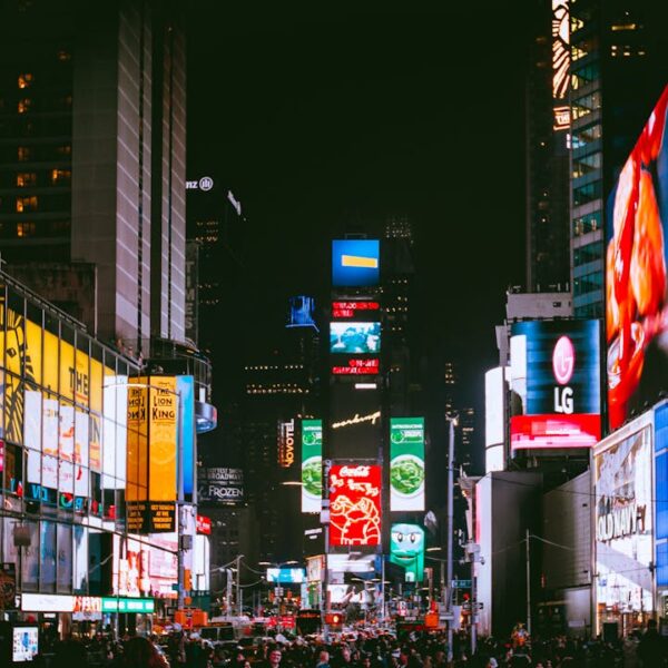 Designing for Distance: Visual Rules for High-Impact Billboard Advertising